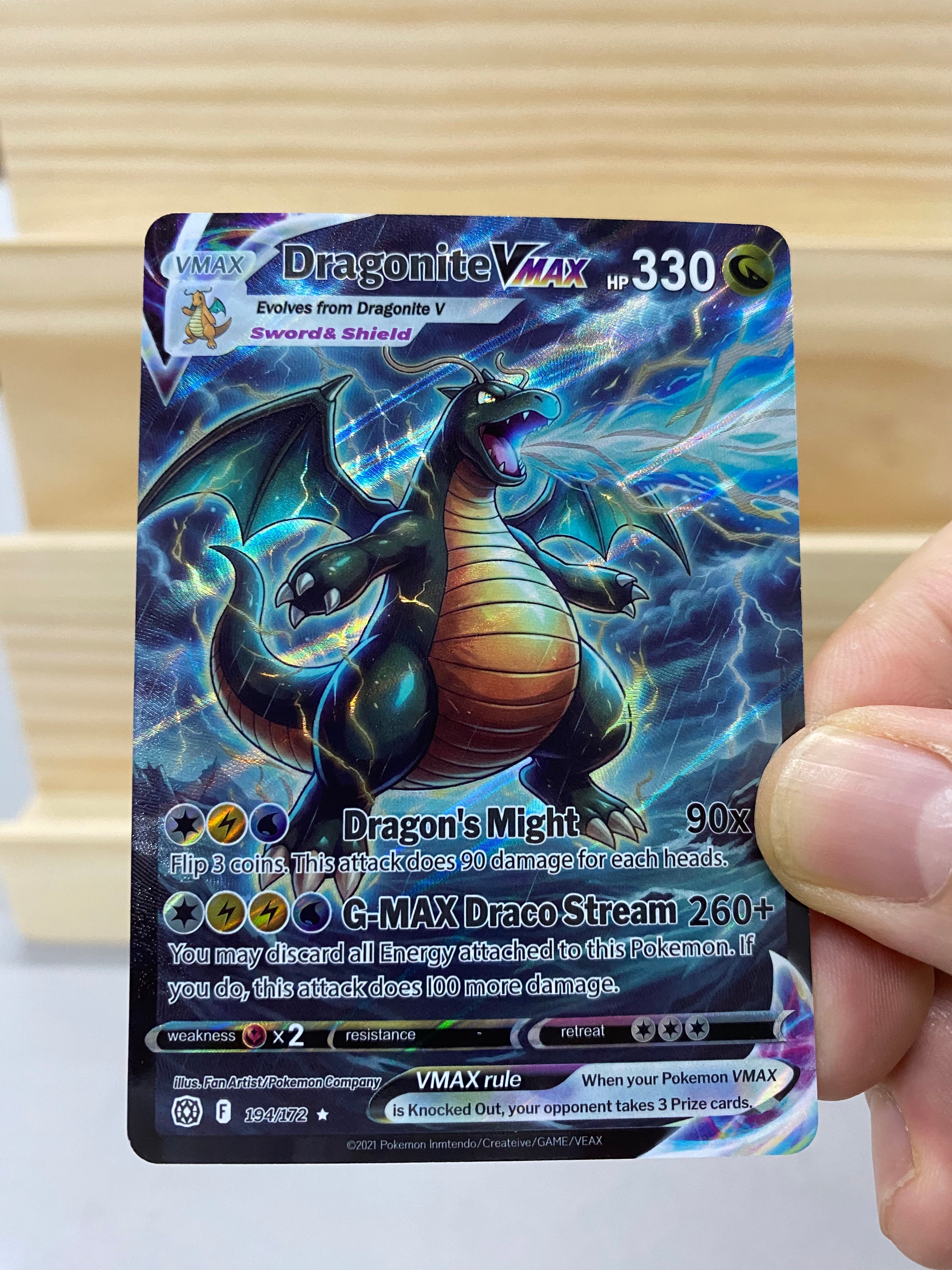 Dragonite VMAX--Y022